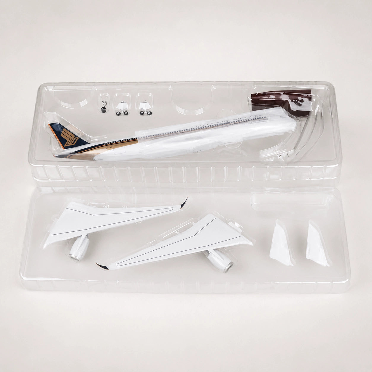 Model Singapore Airlines Airbus A350 v měřítku 1:142