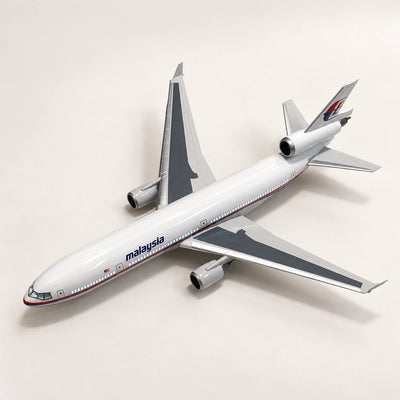 Malaysia Airlines McDonnell Douglas MD-11 — model a scala 1:130