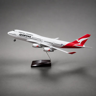 Qantas Boeing 747-400 1:150 Scale Model
