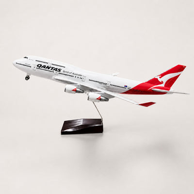 Qantas Boeing 747-400 1:150 Scale Model