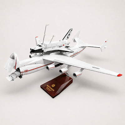Antonov An-225 Mriya with Buran Space Shuttle 1:200 Scale Model
