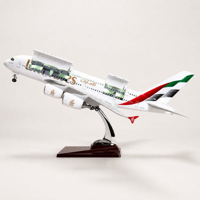 Emirates Airbus A380 1:160 Scale Model