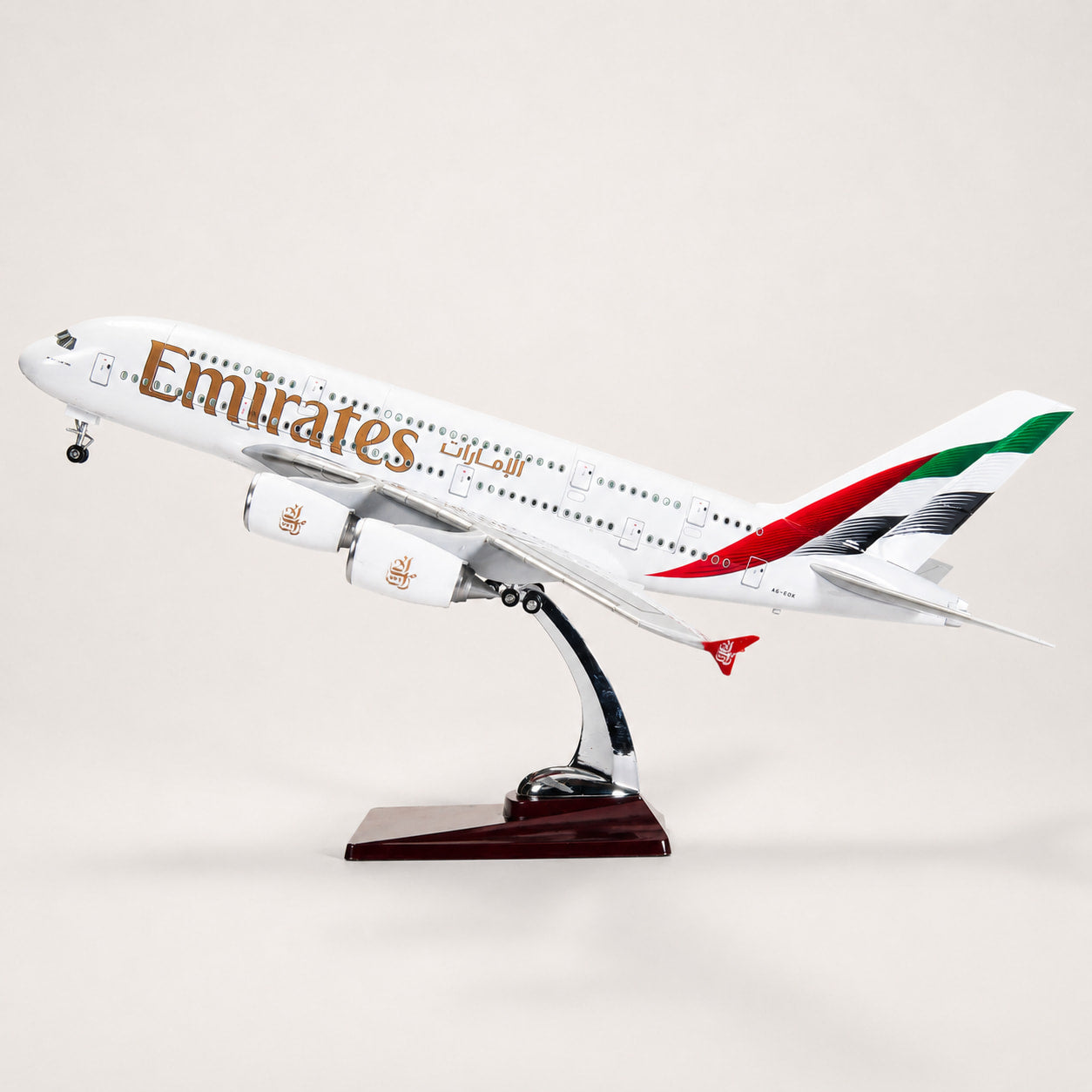 Emirates Airbus A380 1:160 Scale Model