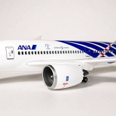 Model ANA Boeing 787 v měřítku 1:130