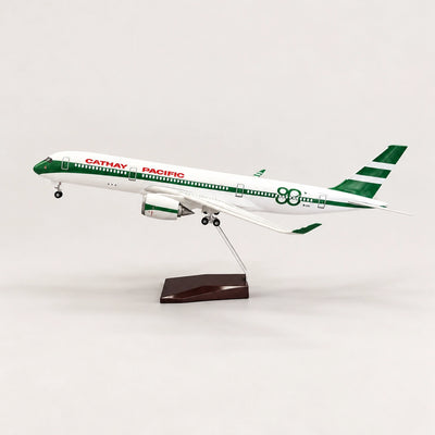 Airbus A350 Cathay Pacific – edice k 80. výročí – model v měřítku 1:142