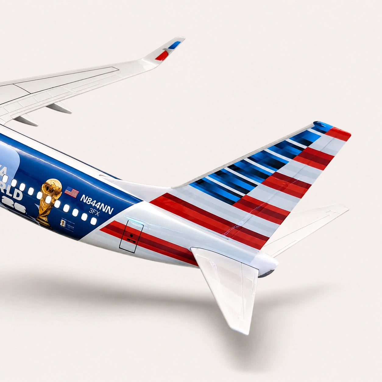 Schaalmodel American Airlines Boeing 737 – FIFA WK-editie 1:85