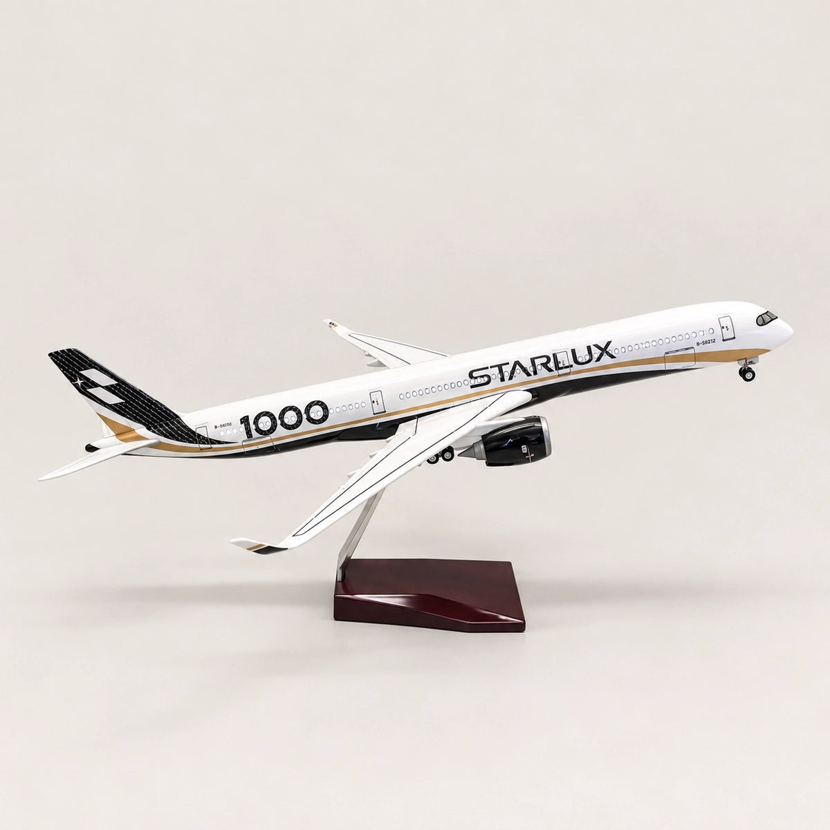 STARLUX Airlines Airbus A350-1000 – speciální zbarvení – model v měřítku 1:157