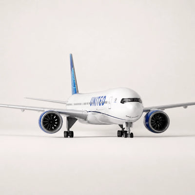 Model United Airlines Boeing 777 v měřítku 1:157
