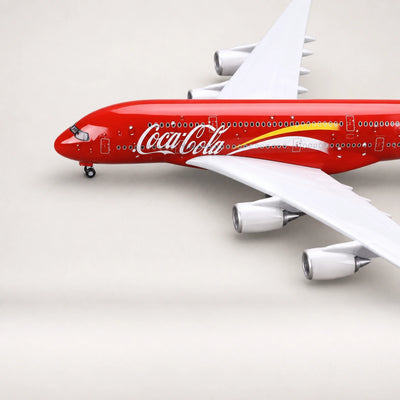Model Airbusu A380 v edici Coca-Cola v měřítku 1:160