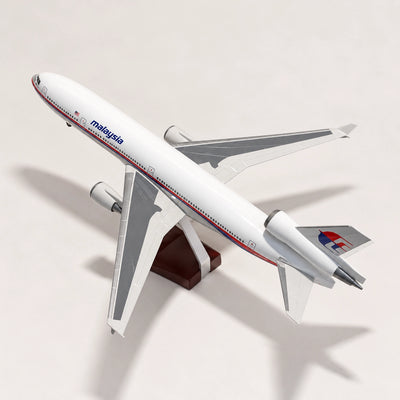 Malaysia Airlines McDonnell Douglas MD-11 — model a scala 1:130