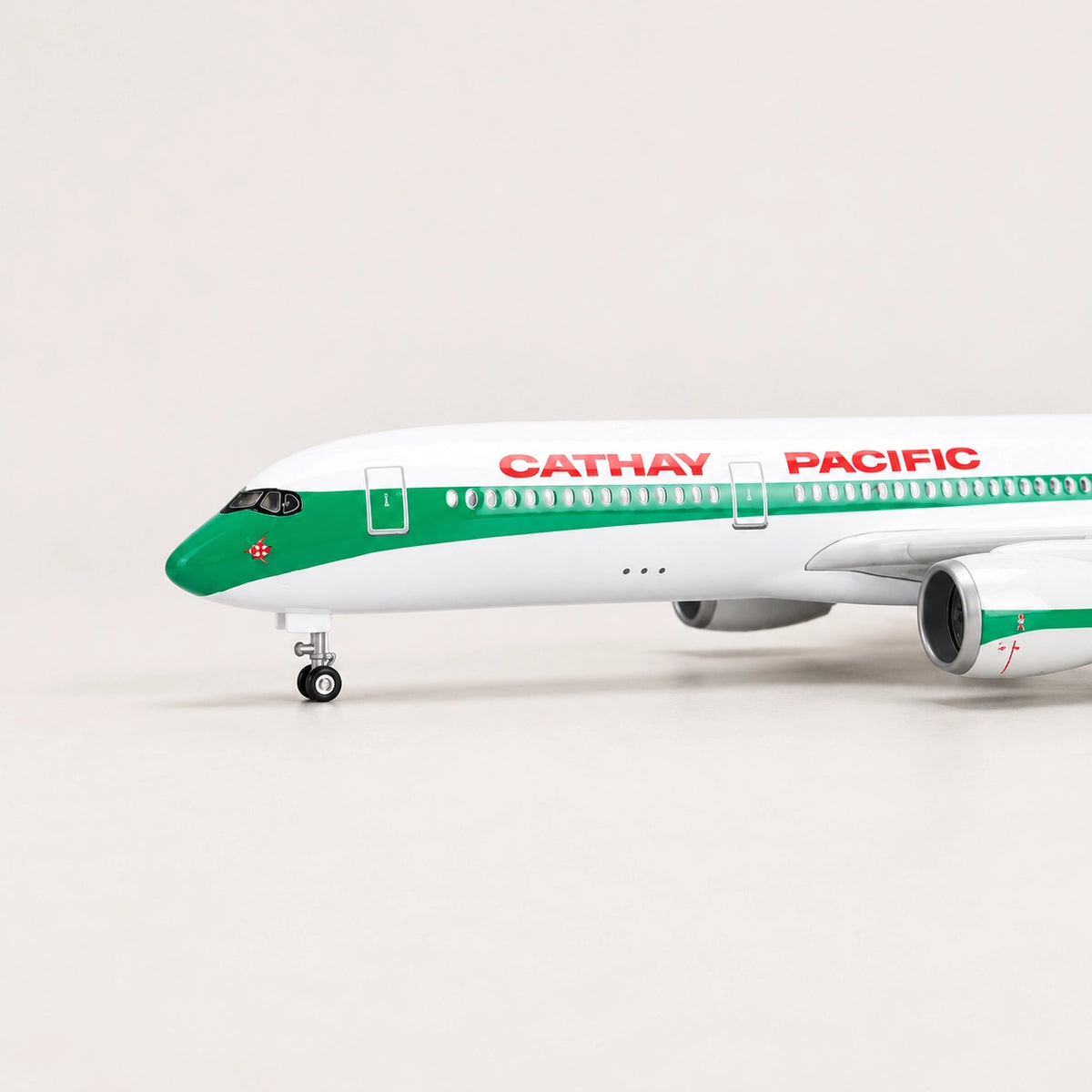 Airbus A350 Cathay Pacific – edice k 80. výročí – model v měřítku 1:142