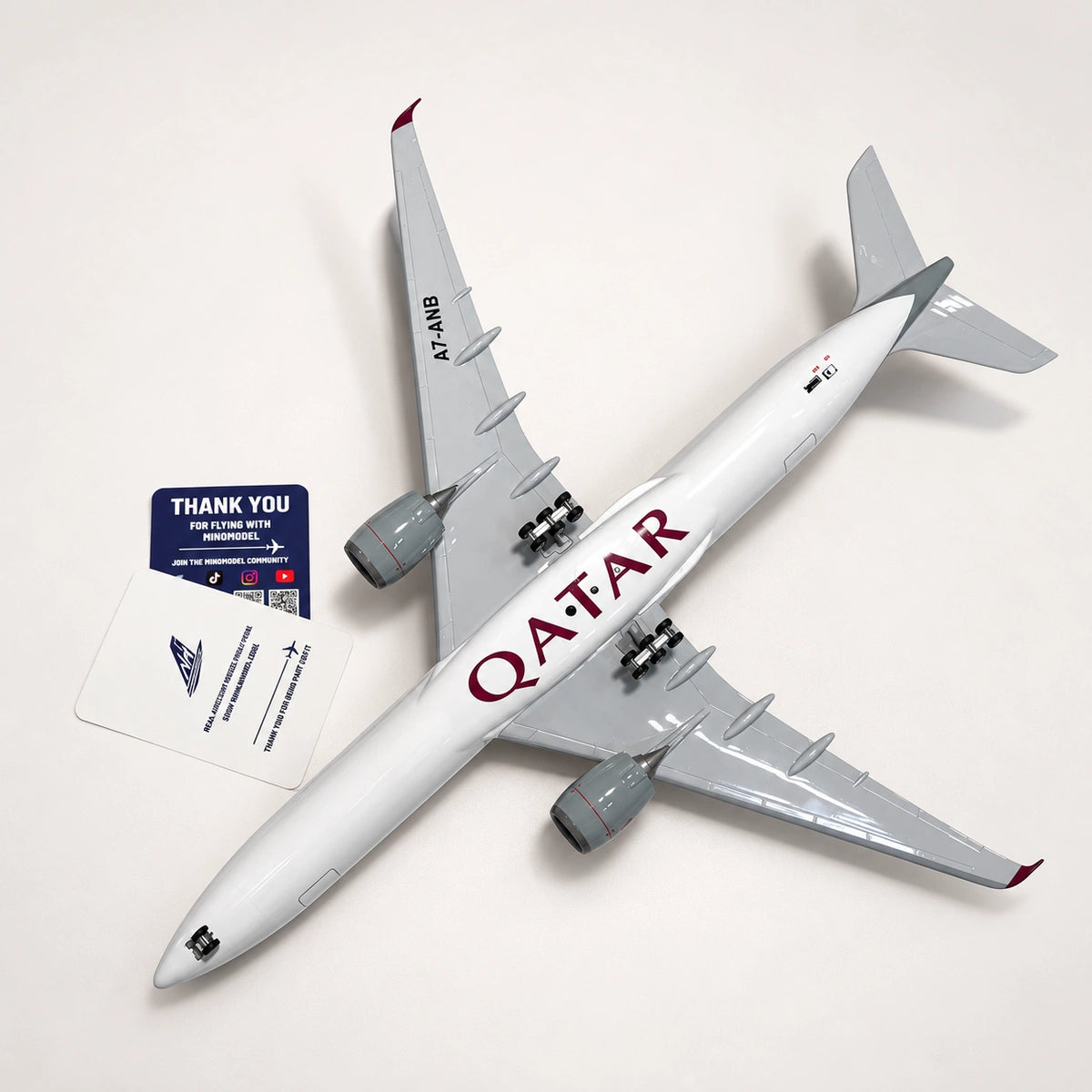 Qatar Airways Airbus A350-1000 – Modell im Maßstab 1:157