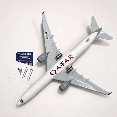 Qatar Airways Airbus A350-1000 – Modell im Maßstab 1:157