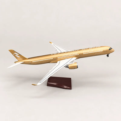مجسم إيرباص A350-1000 ستارلوكس إيرلاينز – الطلاء الذهبي – بمقياس 1:157
