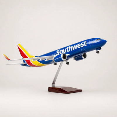Southwest Airlines Boeing 737 1:85 Scale Model