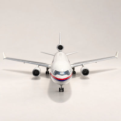 Malaysia Airlines McDonnell Douglas MD-11 — model a scala 1:130