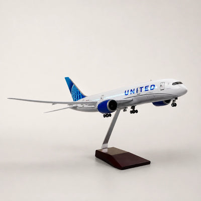United Airlines Boeing 787 Dreamliner 1:130 Scale Model