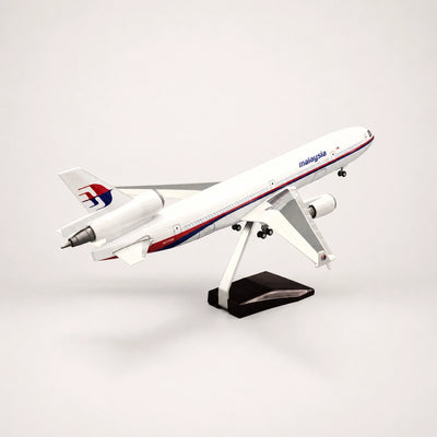 نموذج FedEx McDonnell Douglas MD-11 بمقياس 1:130