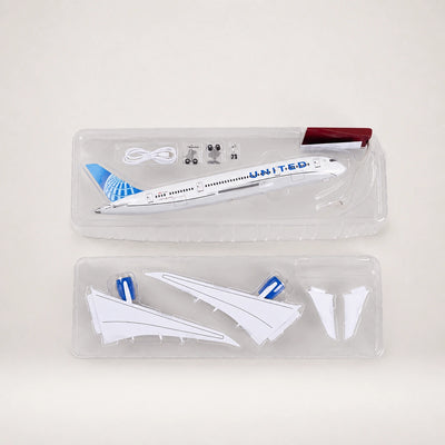 United Airlines Boeing 787 Dreamliner 1:130 Scale Model
