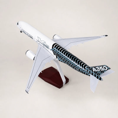 Model Prototaip Airbus A350 XWB – livery gentian karbon Skala 1:142