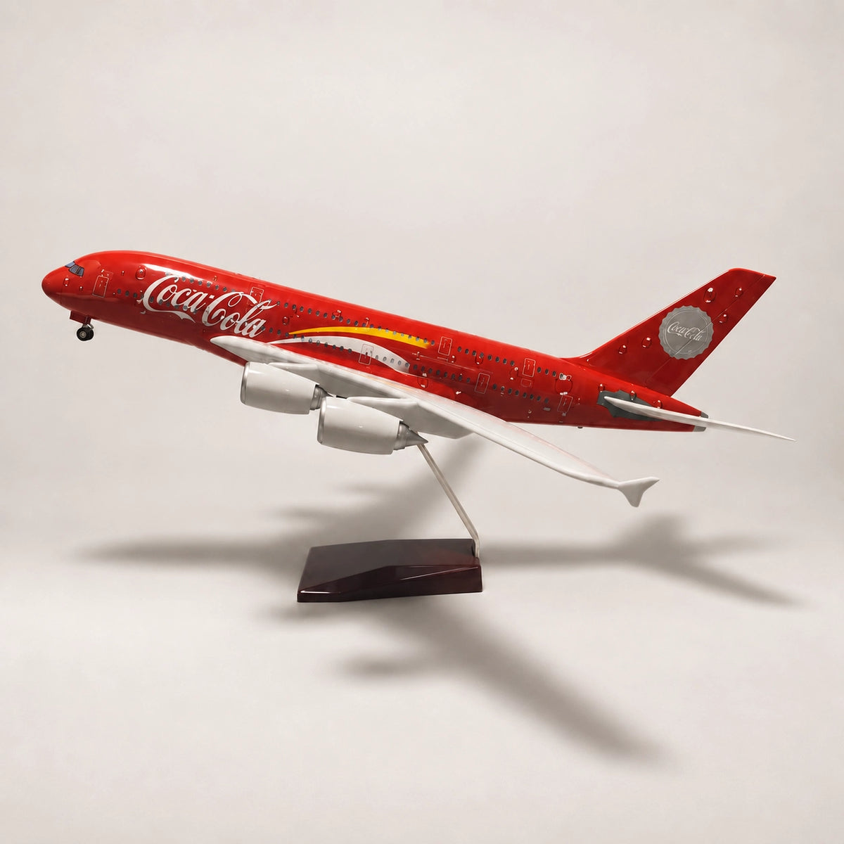 Model Airbusu A380 v edici Coca-Cola v měřítku 1:160