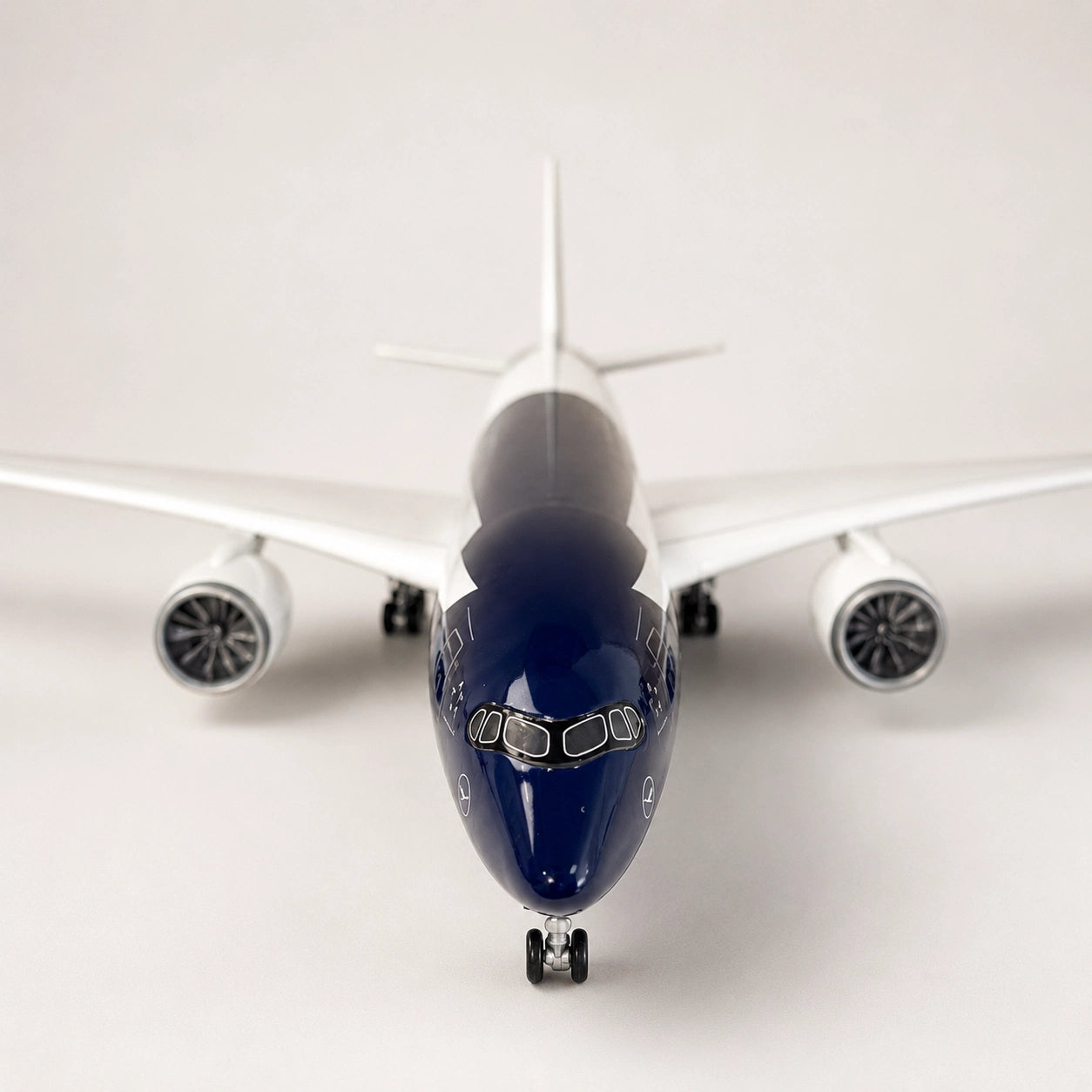 Model Lufthansa Airbus A350 – edice ke 100. výročí v měřítku 1:142