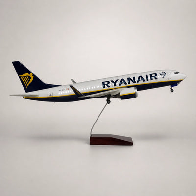 Model Ryanair Boeing 737 v měřítku 1:85