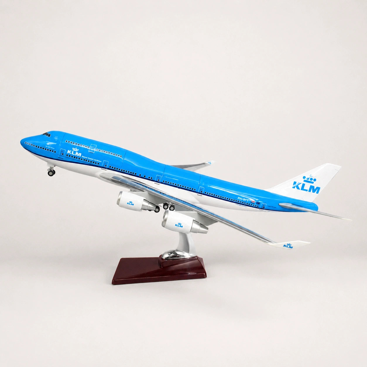 KLM Royal Dutch Airlines Boeing 747-400 1:150 Scale Model