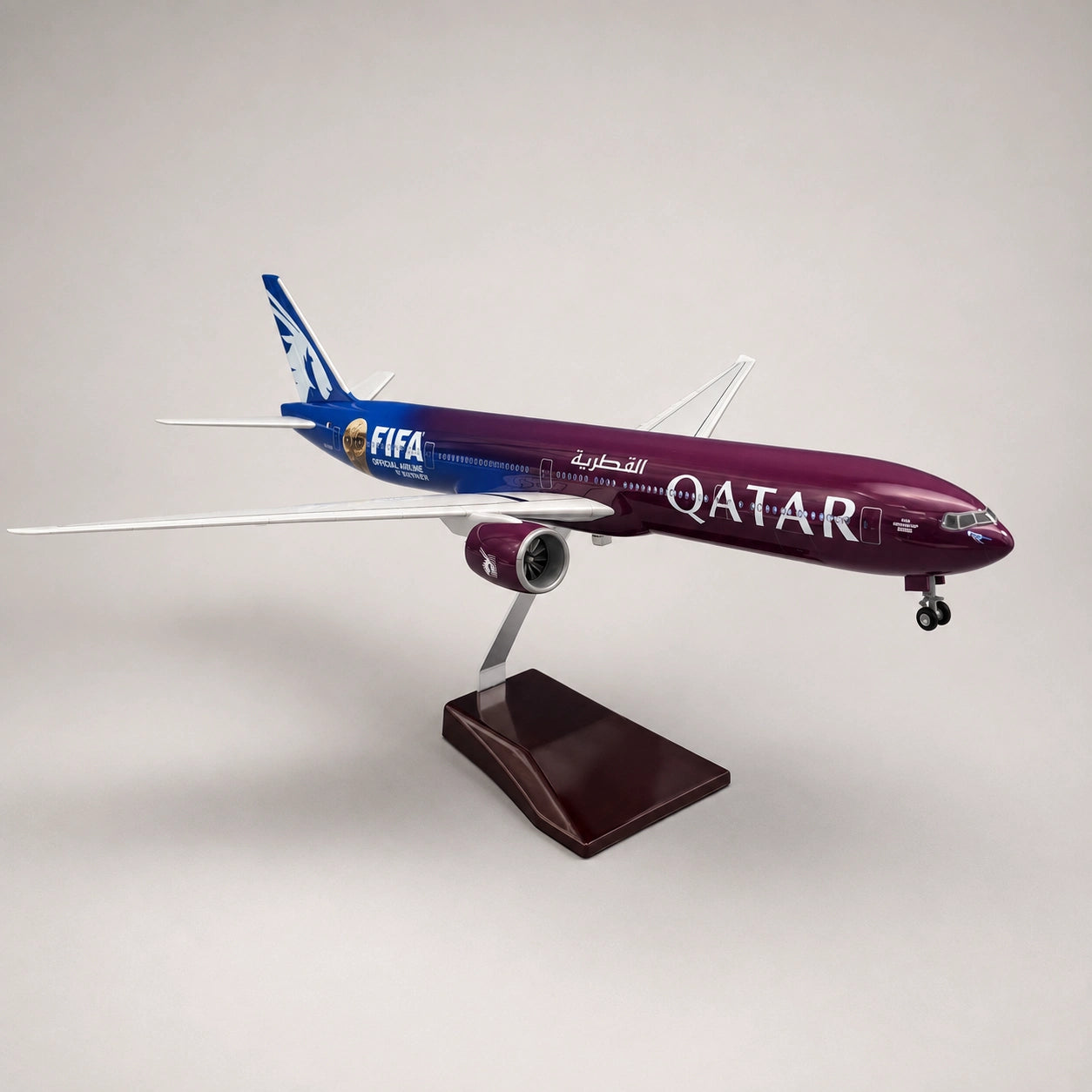 Model Qatar Airways Boeing 777 – edice Formula 1 v měřítku 1:135