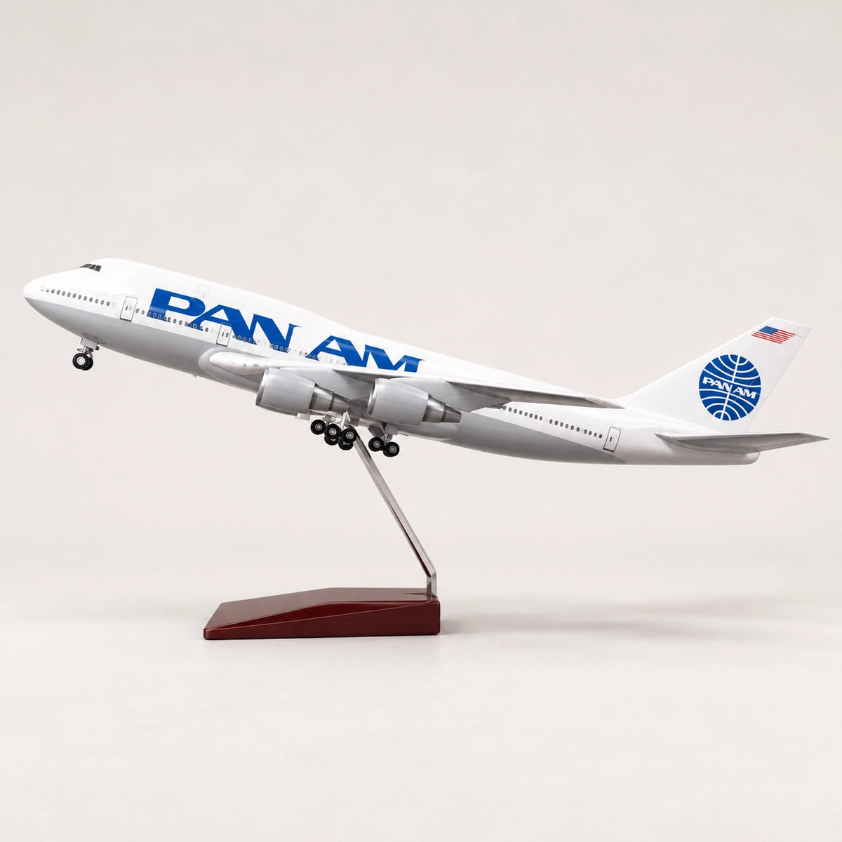Boeing 747-400 Pan American World Airways – model skala 1:150