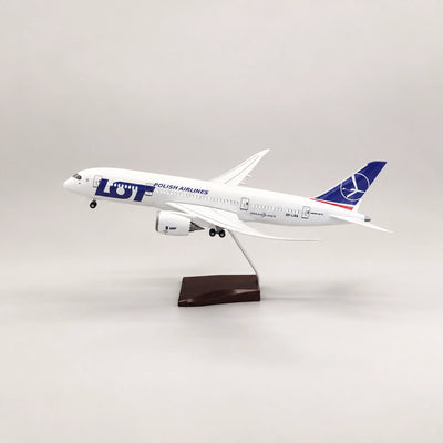 Boeing 787 LOT Polish Airlines – maquette à l’échelle 1:130