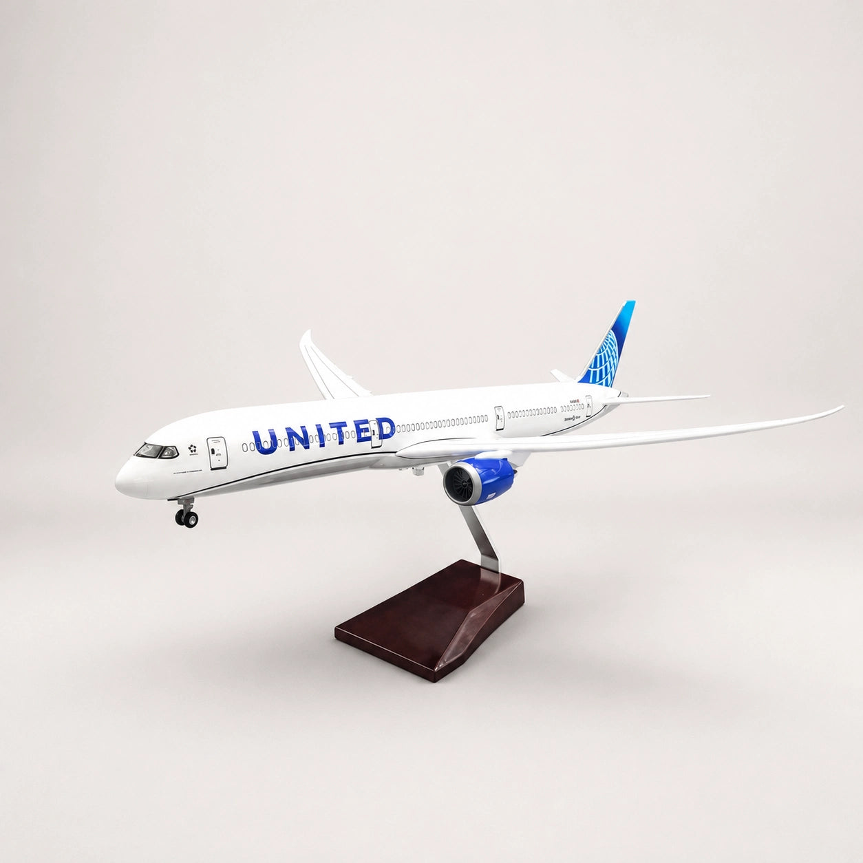 Model United Airlines Boeing 787-10 Dreamliner v měřítku 1:145