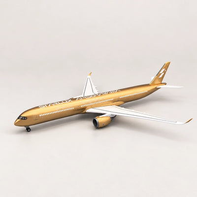 مجسم إيرباص A350-1000 ستارلوكس إيرلاينز – الطلاء الذهبي – بمقياس 1:157