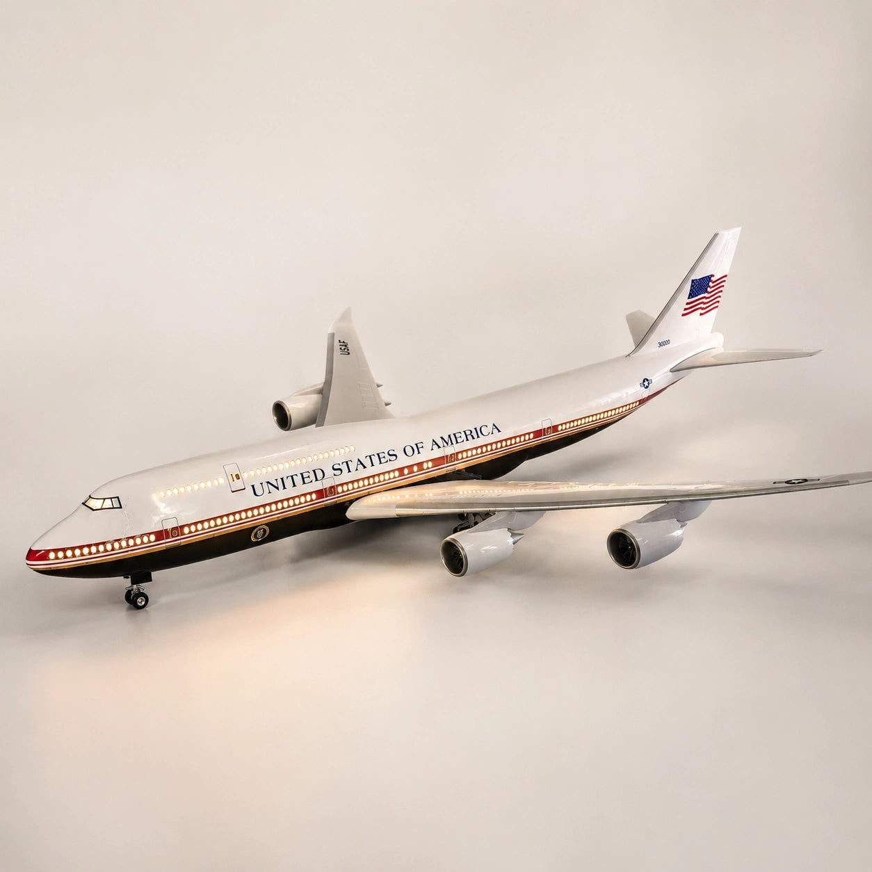 Model prezidentského letounu USAF Boeing 747 v měřítku 1:150