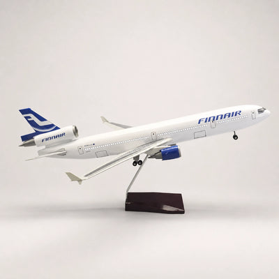 Model FedEx McDonnell Douglas MD-11 v měřítku 1:130