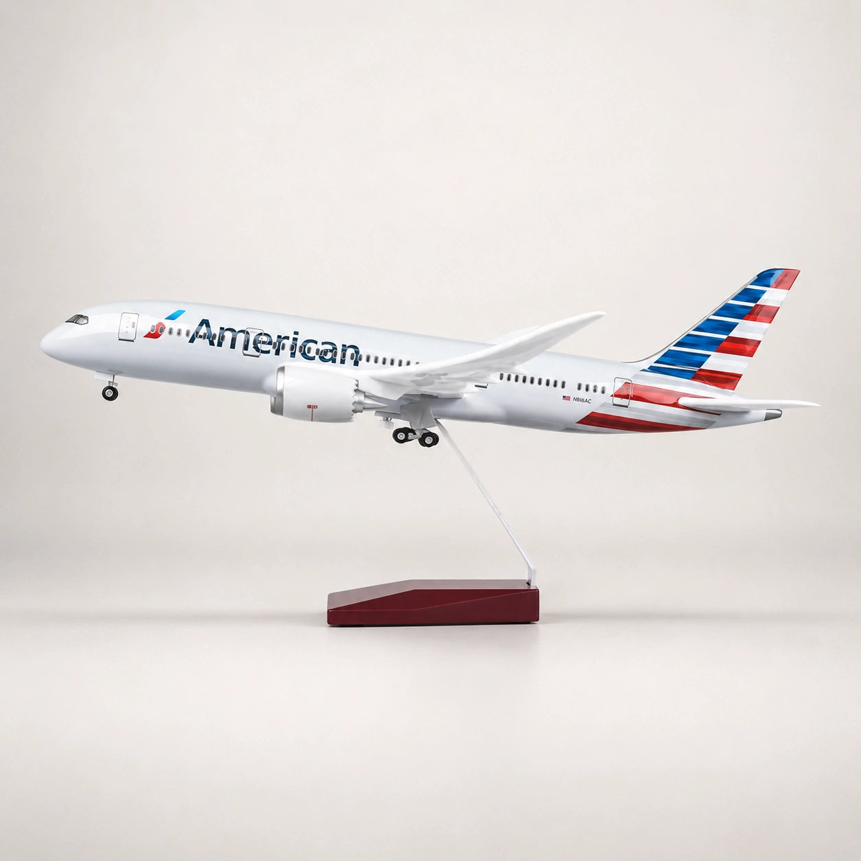 Model American Airlines Boeing 787 Dreamliner v měřítku 1:130