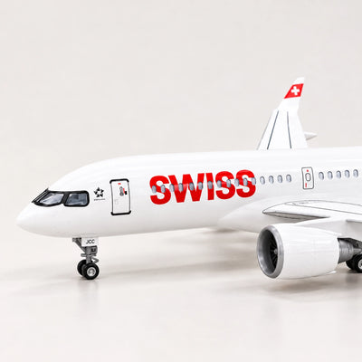 SWISS Airbus A220-300 – model v měřítku 1:100