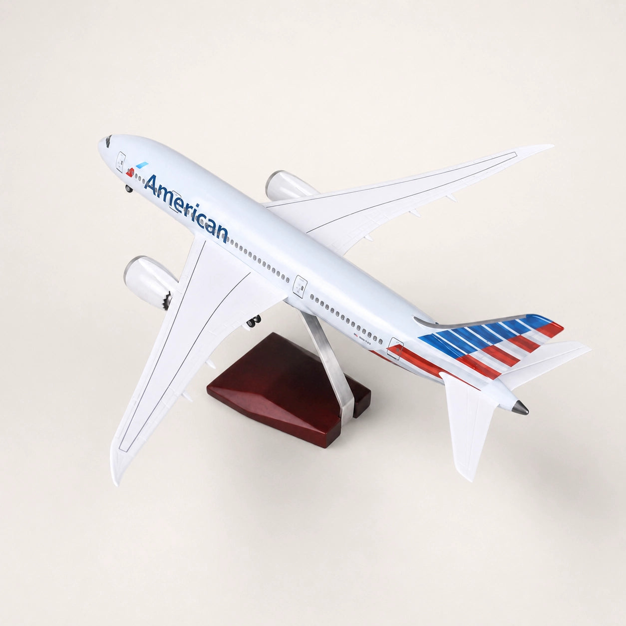 Model American Airlines Boeing 787 Dreamliner v měřítku 1:130