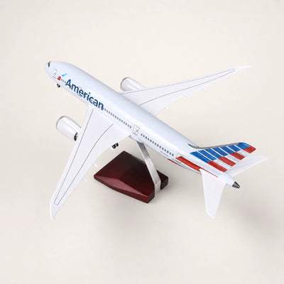 Model American Airlines Boeing 787 Dreamliner v měřítku 1:130