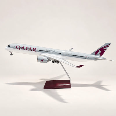 Qatar Airways Airbus A350-1000 – Modell im Maßstab 1:157