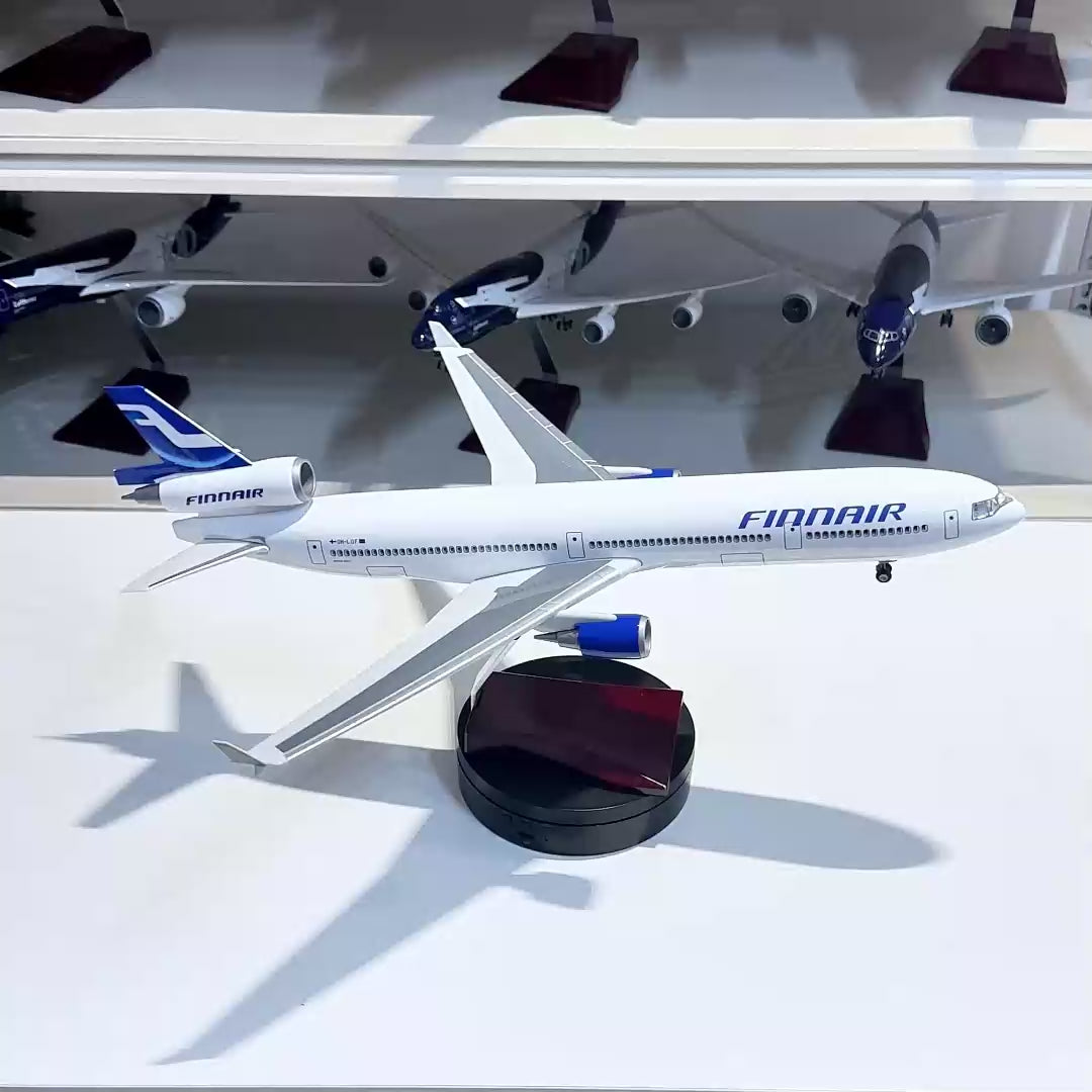 Indlæs video: Finnair McDonnell Douglas MD-11 1:130 Scale Model
