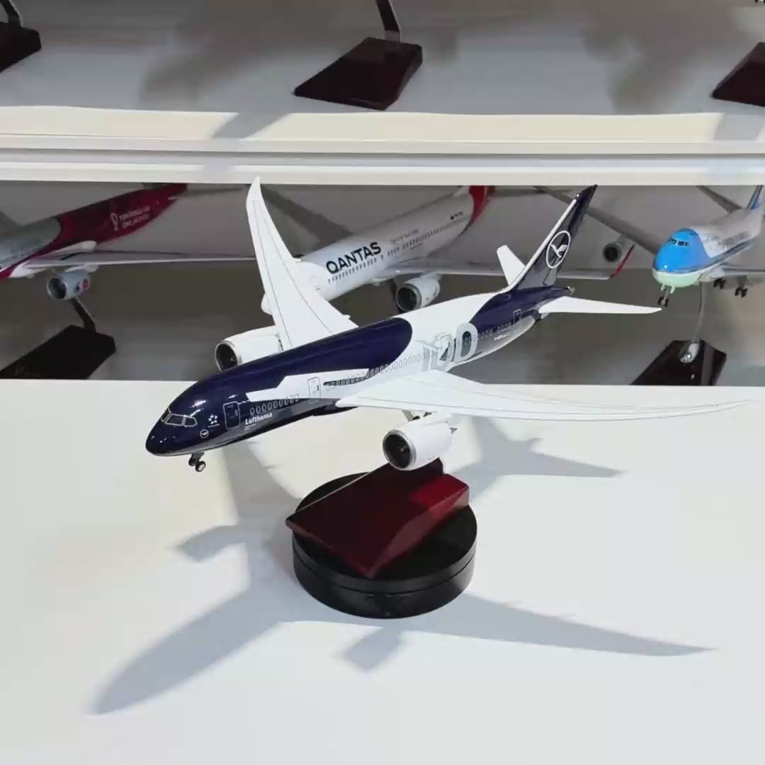 Load video: Lufthansa Boeing 787-9 100 Years Edition 1:145 Scale Model