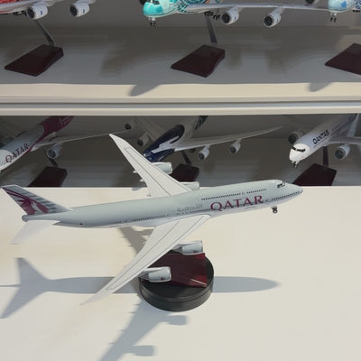 Qatar Airways Boeing 747-8 – Modell im Maßstab 1:150
