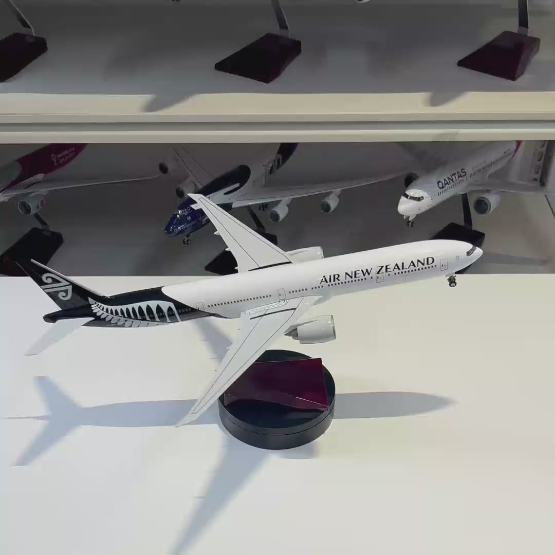 Video laden: Air New Zealand Boeing 777-300ER – Modell im Maßstab 1:157