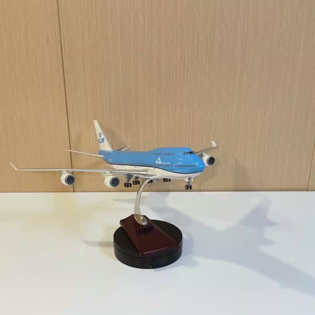 Načíst video: Model KLM Boeing 747-400 v měřítku 1:150