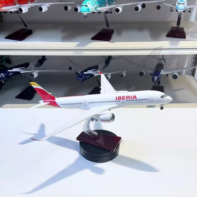 Iberia Airbus A350 in de kleuren van het Spaanse nationale team – schaalmodel 1:142